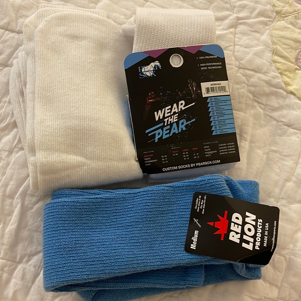 HIGH. PERFORMANCE WEAR THE PEAR 3 pairs